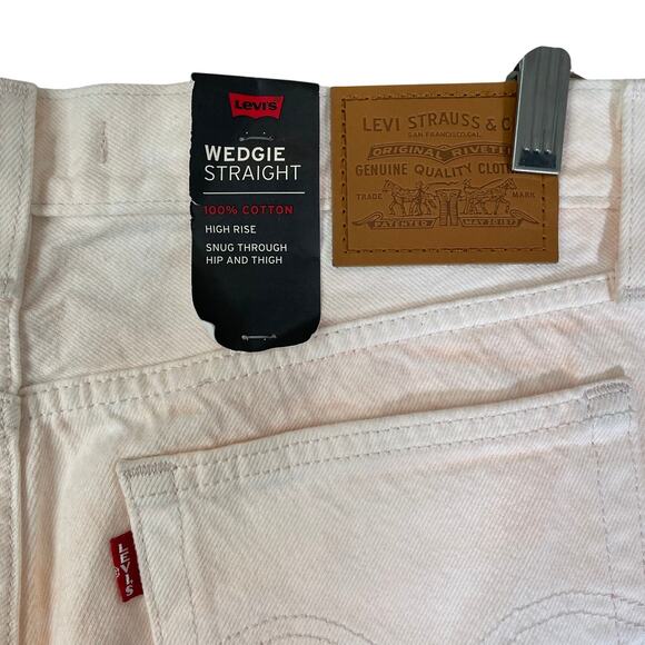 NWT Levi's Premium Women's Wedgie Straight Button Fly Jeans Peach Size 31x28 New - Picture 9 of 12